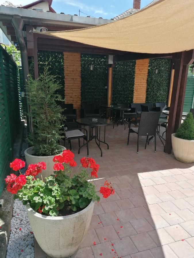 לינה וארוחת בוקר אלבה לוליה Ana Boutique מראה חיצוני תמונה